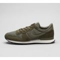 Internationalist Trainer