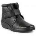 Hobos Womens Leather Ankle Boot in Black